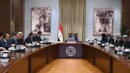 رئيس الوزراء يتابع خطط وإجراءات...