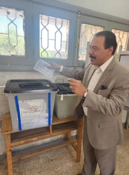 الدكتور أحمد حمادي يدلي بصوته في انتخابات مجلس الشيوخ: المشاركة واجب وطني