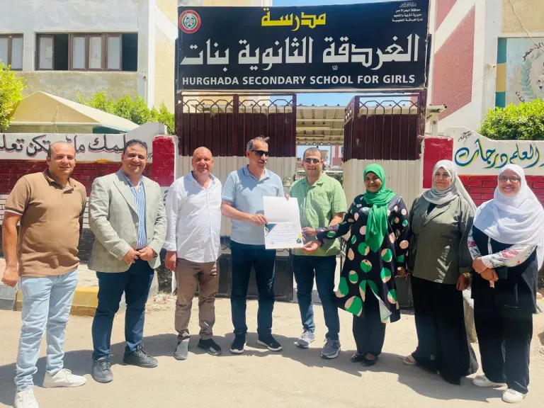 شملت طلاء الفصول وصيانة الزجاج والكهرباء وخزانات ودورات المياه وإصلاح المقاعد الدراسية مبادرة مجتمعية… صيانة ورفع كفاءة ل 22 مدرسة بالغردقة مجانا بمشاركة المستثمرين