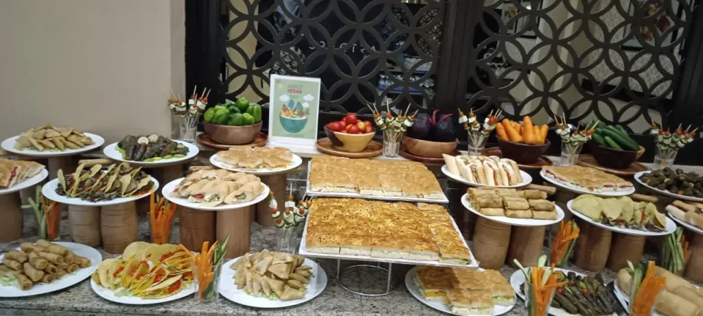 فنادق الغردقة تحتفل باليوم العالمي للنباتيين وسط إقبال سياحي كبير